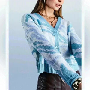 NWOT ASOS Design Swirl Pattern Button Front Cropped Blue Cardigan Size 10 Medium